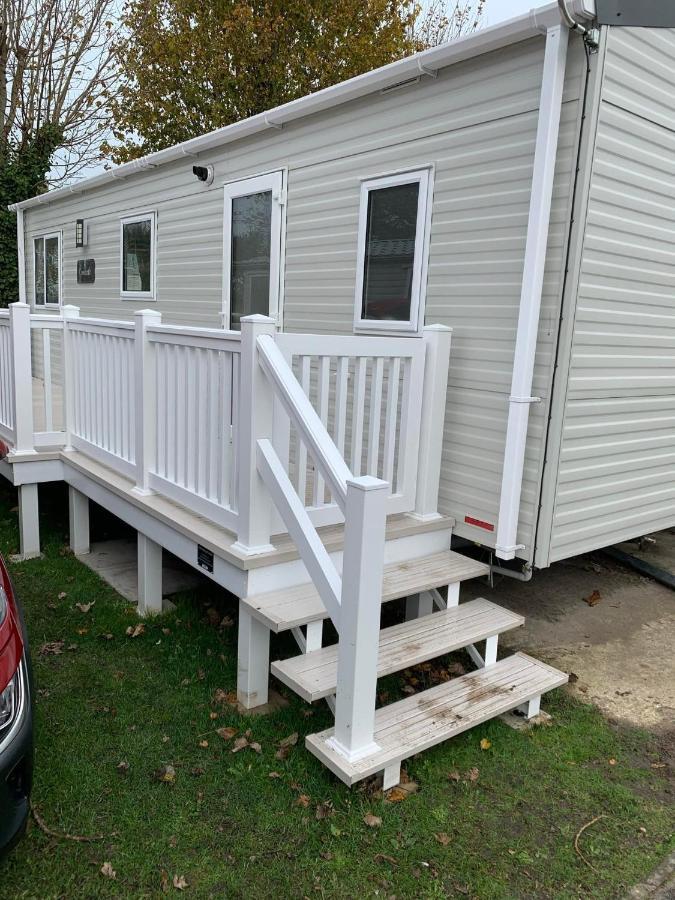 New 2 Bed Holiday Home With Decking In Rockley Park Dorset Near The Sea Lytchett Minster Exterior foto